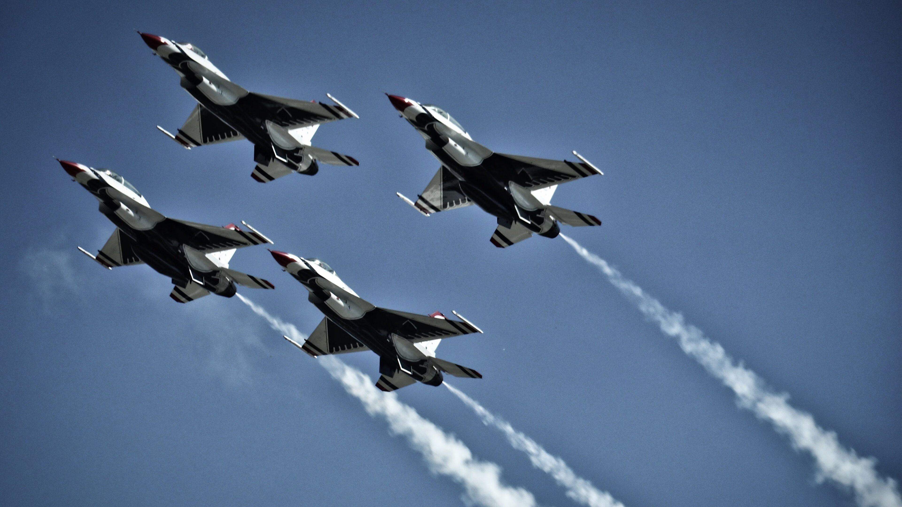 塞尔维亚男篮在欧洲预赛中奋勇争先,迎接更大舞台,塞尔维亚男子足球队欧洲杯