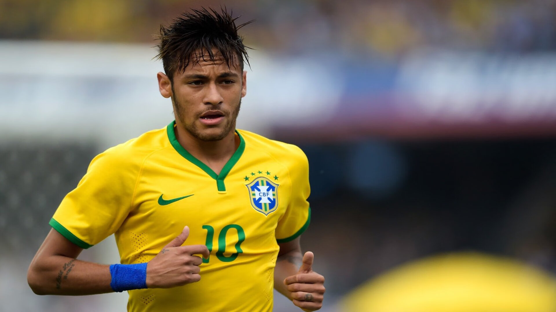 2013年总决赛第六场：热火在詹姆斯的带领下，经历加时逆转雷霆，最终以95-88获得冠军，詹姆斯荣膺FMVP。